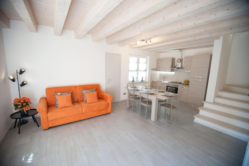 Casa Gemma - Big Family House With Free Parking Leilighet San Giovanni Lupatoto Eksteriør bilde